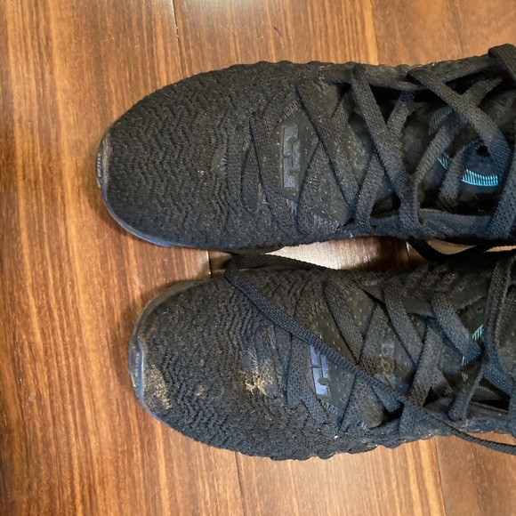 Lebron James XVII Nike Basketball Shoes - Picture 11 of 11
